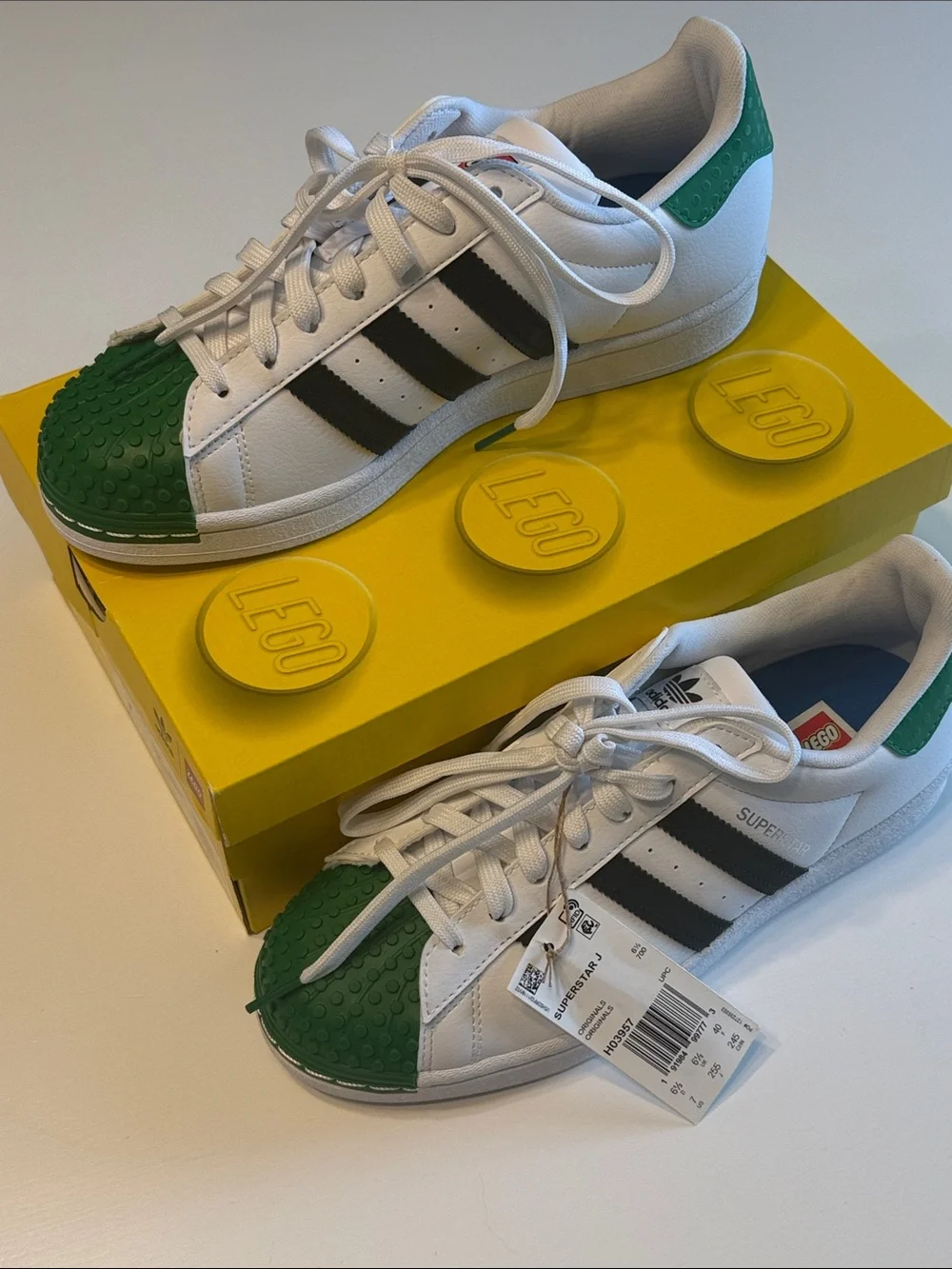 Adidas x Lego Kids/Mens White Black Green Superstar Sneakers Sz 7